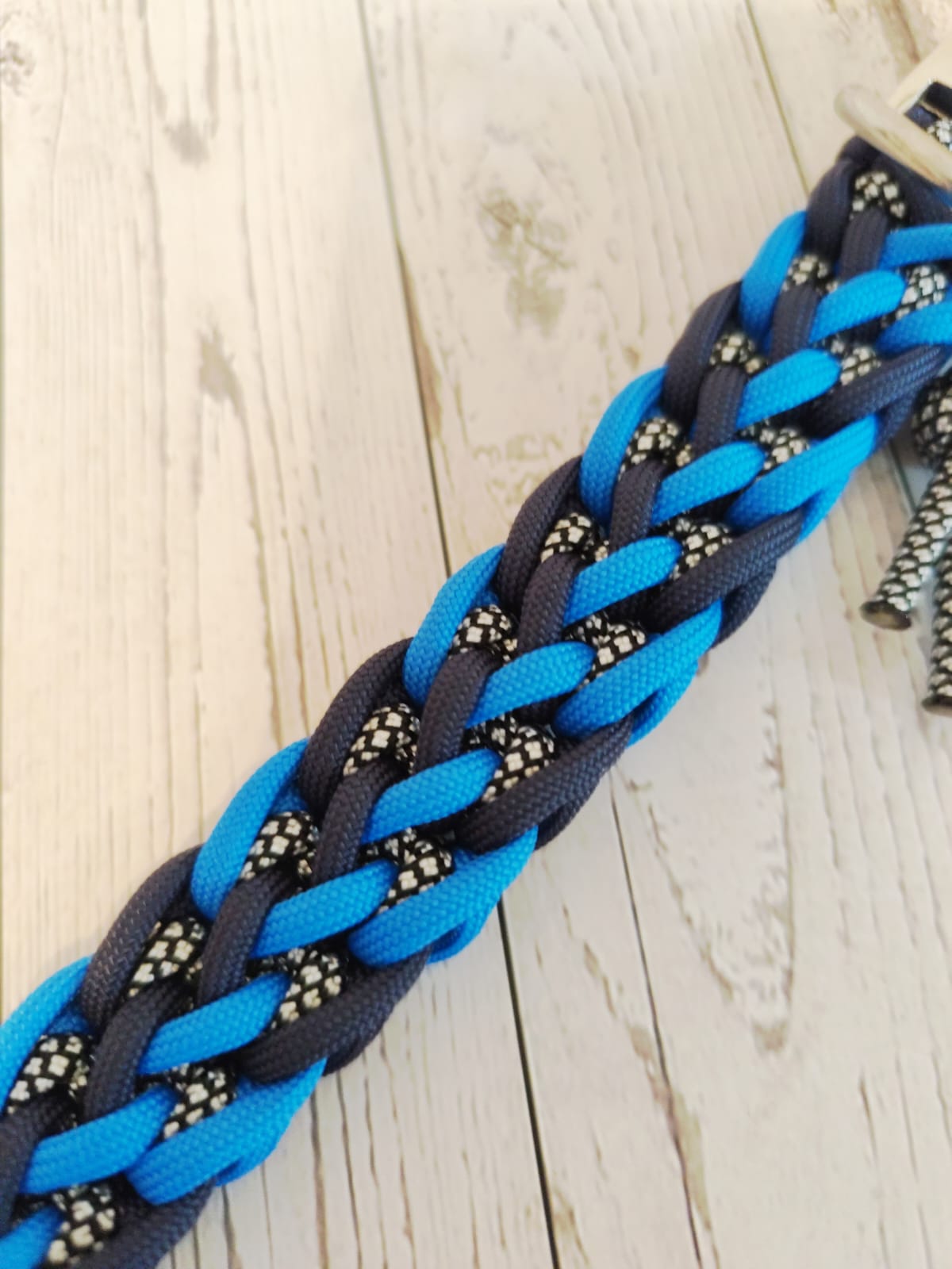 Paracord Halsband Floating Colors - Farben: Navy Blue, Colonial Blue, Silver Diamonds