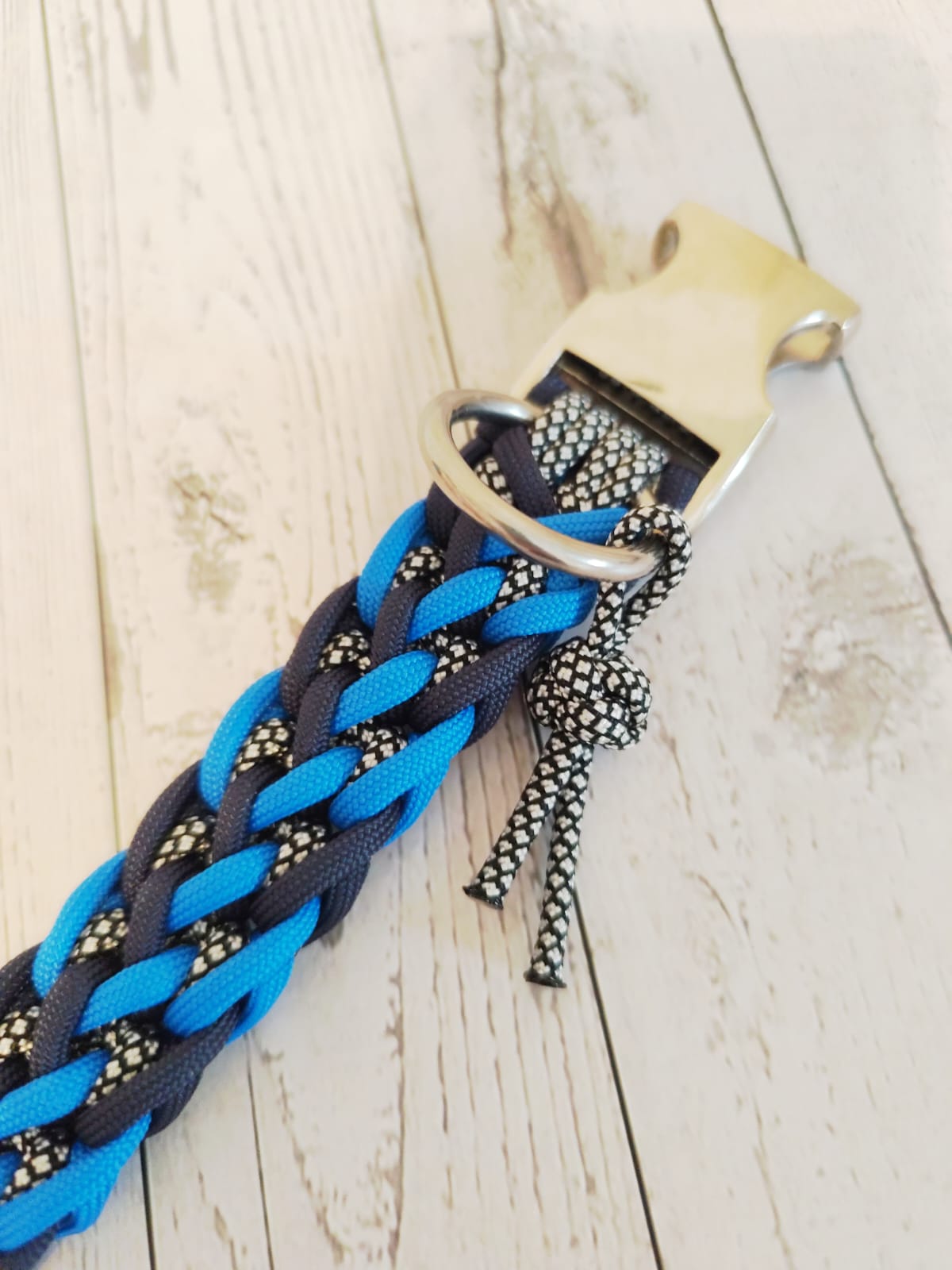 Paracord Halsband Floating Colors - Farben: Navy Blue, Colonial Blue, Silver Diamonds