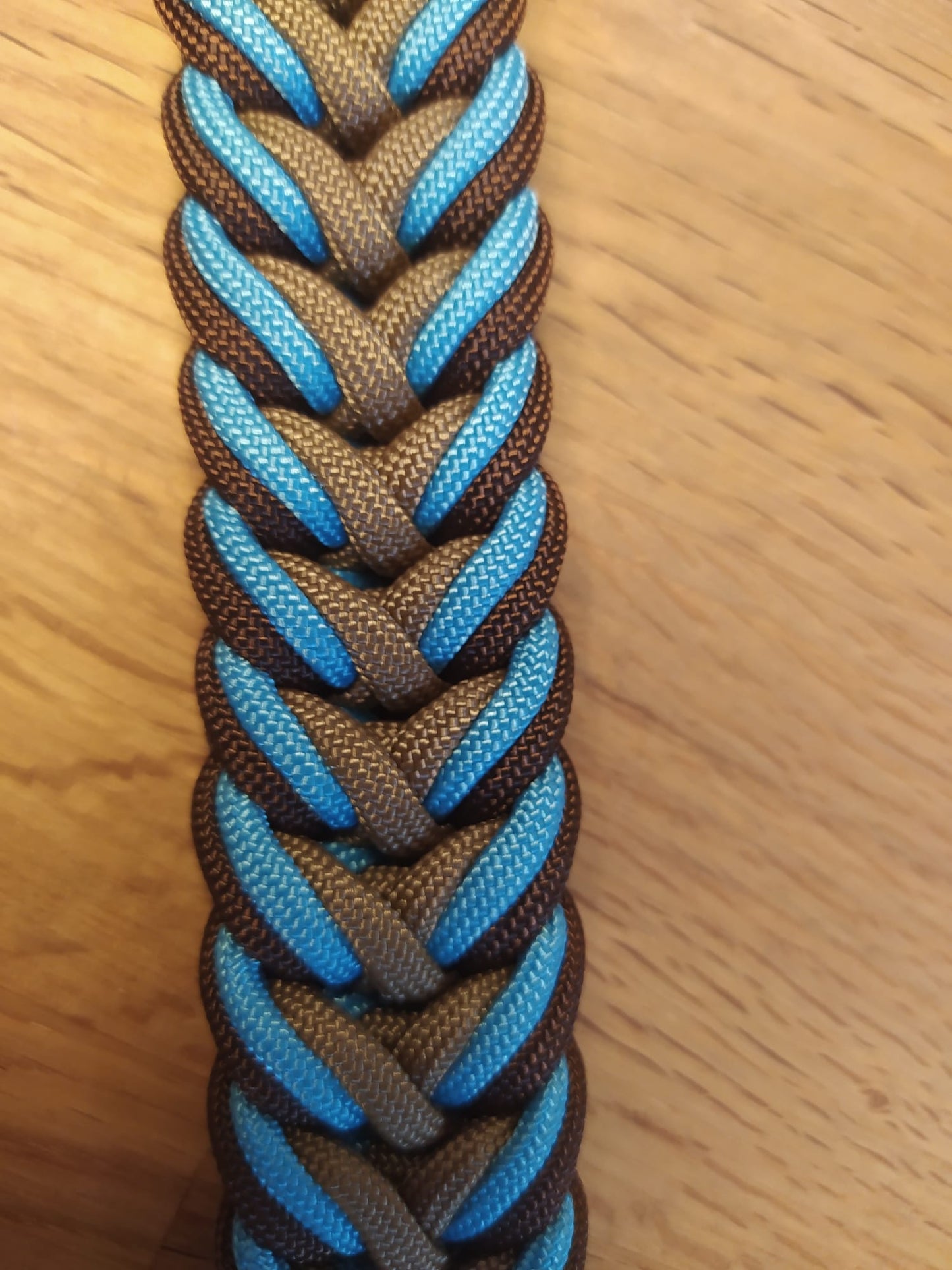 Paracord Halsband Dream - Farben: Walnut, Türkis, Coyote